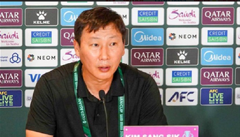 HLV Kim Sang-sik ưu tiên tuyển Việt Nam, không dẫn U23 dự giải tại Trung Quốc